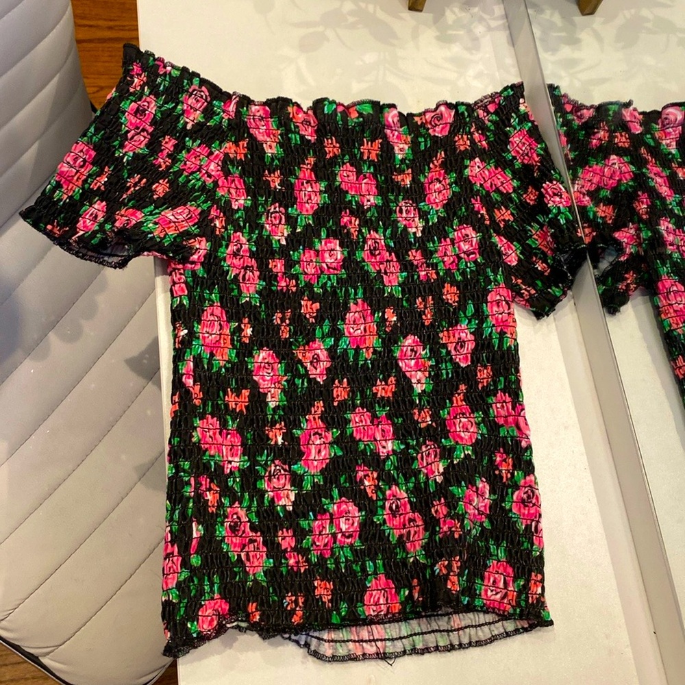 Off the shoulder floral ruffle top - Picture 1 of 2